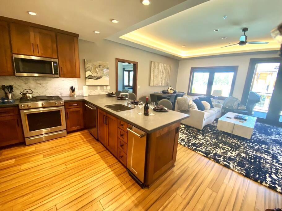 סאות' לייק טאהו Ski In/Out - Zalanta - Great Location- 2 Hot Tubs - Heated Pool מראה חיצוני תמונה