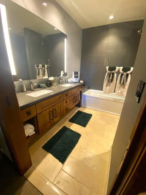 סאות' לייק טאהו Ski In/Out - Zalanta - Great Location- 2 Hot Tubs - Heated Pool מראה חיצוני תמונה