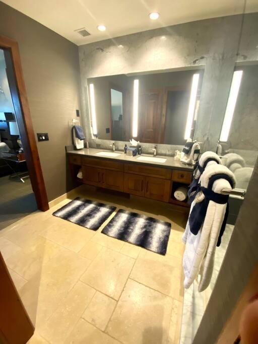 סאות' לייק טאהו Ski In/Out - Zalanta - Great Location- 2 Hot Tubs - Heated Pool מראה חיצוני תמונה